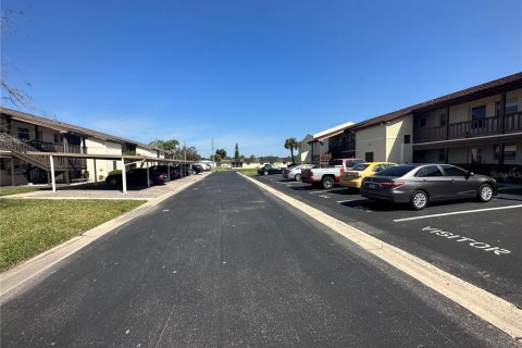 Condominio en venta en New Port Richey, Florida, 1 dormitorio, 65.77 m2 № 1361658 - foto 6