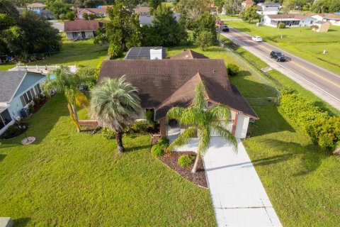 Villa ou maison à vendre à Kissimmee, Floride: 3 chambres, 153.1 m2 № 1322448 - photo 2