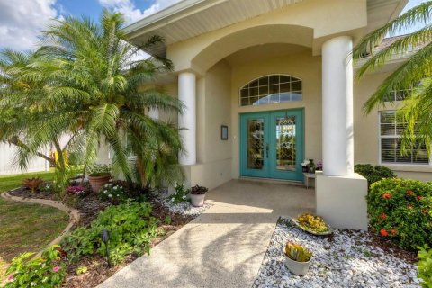 Casa en venta en Punta Gorda, Florida, 4 dormitorios, 227.98 m2 № 1395437 - foto 1