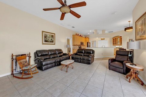 Casa en venta en Punta Gorda, Florida, 4 dormitorios, 227.98 m2 № 1395437 - foto 11