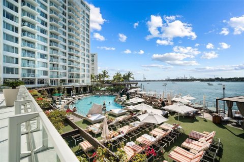 Condominio en venta en Miami Beach, Florida, 46.64 m2 № 289981 - foto 1