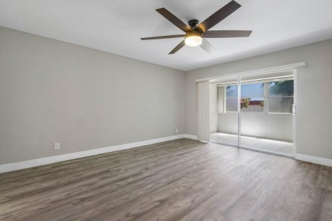 Condominio en venta en Royal Palm Beach, Florida, 1 dormitorio, 61.32 m2 № 1121382 - foto 17