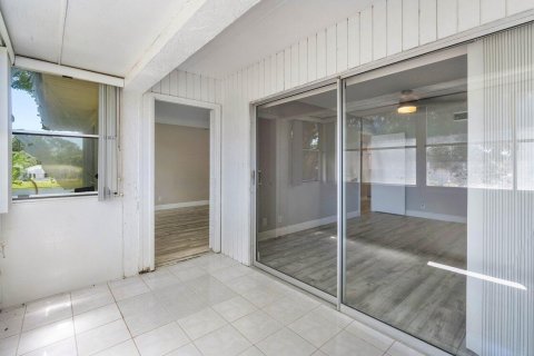 Condominio en venta en Royal Palm Beach, Florida, 1 dormitorio, 61.32 m2 № 1121382 - foto 7