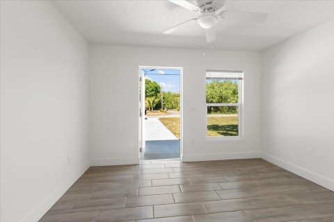 Купить коммерческую недвижимость в Виро-Бич, Флорида 60.39м2, № 1121341 - фото 3