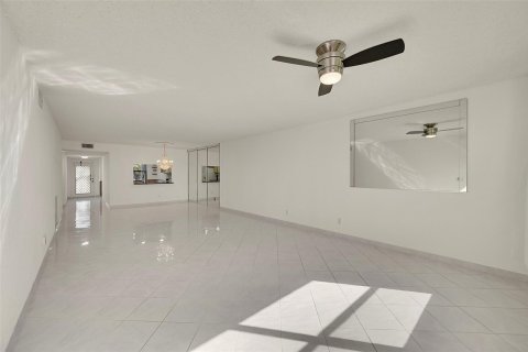Condominio en venta en Sunrise, Florida, 2 dormitorios, 131.74 m2 № 1121343 - foto 16
