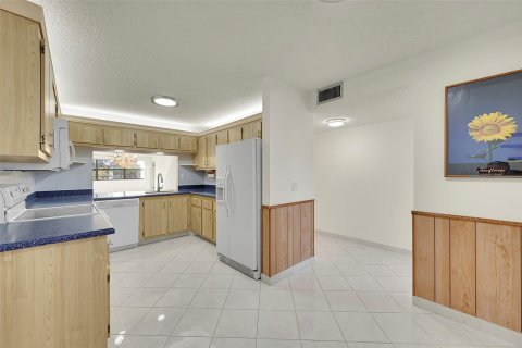 Condominio en venta en Sunrise, Florida, 2 dormitorios, 131.74 m2 № 1121343 - foto 14