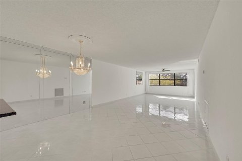 Condominio en venta en Sunrise, Florida, 2 dormitorios, 131.74 m2 № 1121343 - foto 20