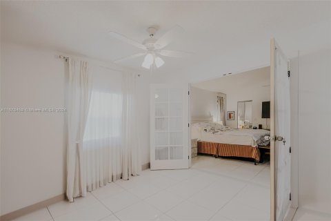 House in Coral Springs, Florida 4 bedrooms, 220.64 sq.m. № 1407683 - photo 16