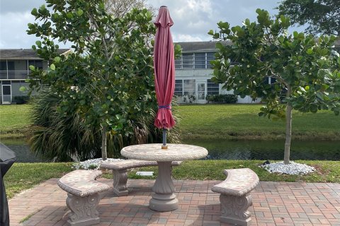 Condo in Deerfield Beach, Florida, 1 bedroom  № 1092681 - photo 16