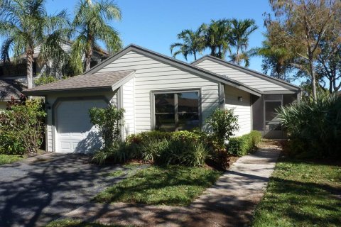 House in Wellington, Florida 2 bedrooms, 114.55 sq.m. № 1079689 - photo 20