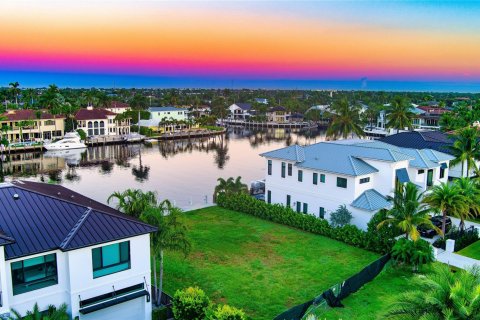 Купить земельный участок в Лайтхаус-Пойнт, Флорида № 708343 - фото 11