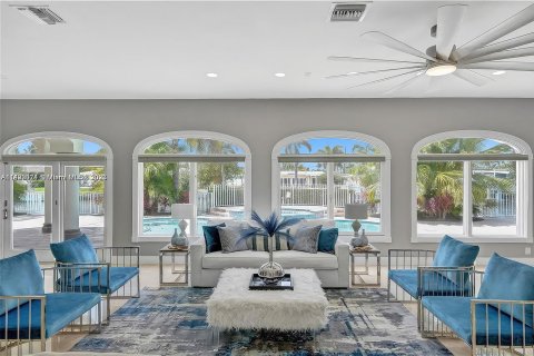 Villa ou maison à vendre à Lighthouse Point, Floride: 5 chambres, 381.74 m2 № 858664 - photo 12