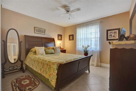 Condo in Tamarac, Florida, 2 bedrooms  № 935277 - photo 14