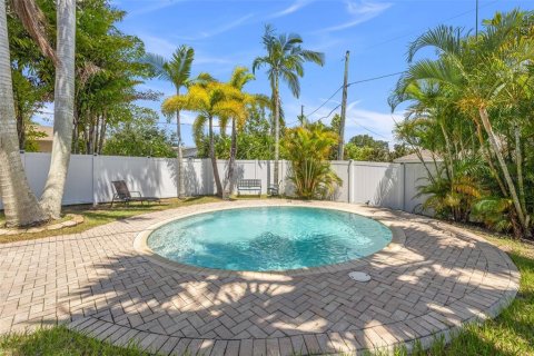 Casa en venta en Saint Petersburg, Florida, 3 dormitorios, 120.59 m2 № 1347073 - foto 19