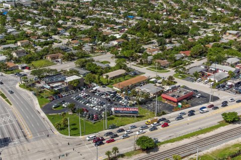 Propiedad comercial en venta en Pompano Beach, Florida № 1315547 - foto 15