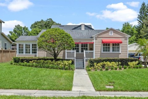 Casa en venta en Orlando, Florida, 5 dormitorios, 229.38 m2 № 1299414 - foto 1