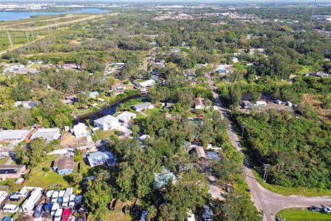 House in Tampa, Florida 6 bedrooms, 346.71 sq.m. № 1433865 - photo 18