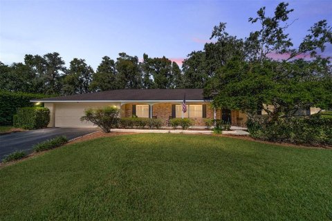 House in Ocala, Florida 3 bedrooms, 178.93 sq.m. № 1408689 - photo 1