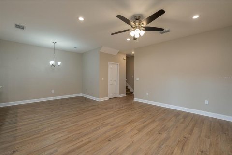 Townhouse in Lakeland, Florida 3 bedrooms, 155.52 sq.m. № 933526 - photo 4