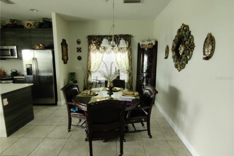 Villa ou maison à vendre à Haines City, Floride: 4 chambres, 235.69 m2 № 656862 - photo 8