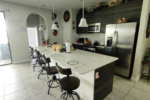 Villa ou maison à vendre à Haines City, Floride: 4 chambres, 235.69 m2 № 656862 - photo 9