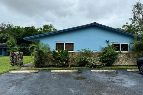 House in Fort Lauderdale, Florida 1 bedroom № 1395186 - photo 13