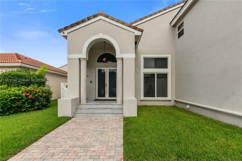 Casa en venta en Fort Lauderdale, Florida, 7 dormitorios № 1395236 - foto 4