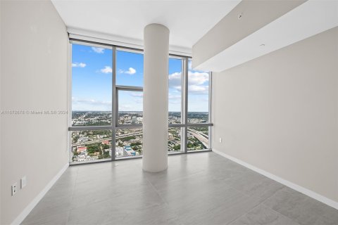 Condominio en venta en Miami, Florida, 4 dormitorios, 291.25 m2 № 1395188 - foto 28