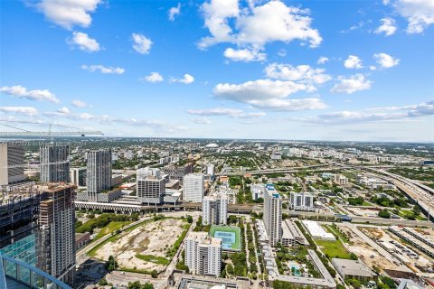 Condo in Miami, Florida, 4 bedrooms  № 1395188 - photo 5