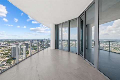 Condominio en venta en Miami, Florida, 4 dormitorios, 291.25 m2 № 1395188 - foto 2