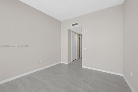 Copropriété à vendre à Miami, Floride: 4 chambres, 291.25 m2 № 1395188 - photo 26