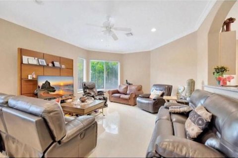 House in Parkland, Florida 6 bedrooms, 353.49 sq.m. № 760997 - photo 22