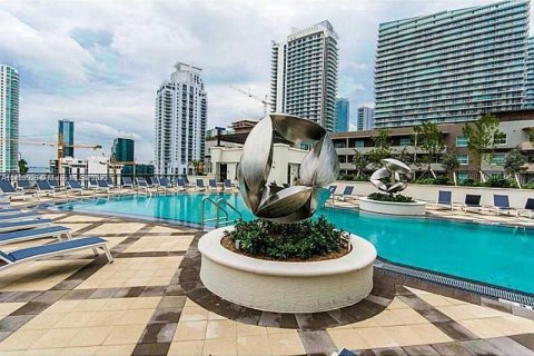 Condo in Miami, Florida, 1 bedroom  № 647968 - photo 13