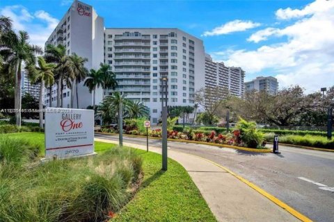 Condo in Fort Lauderdale, Florida, 1 bedroom  № 1306212 - photo 15