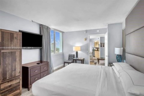 Condo in Fort Lauderdale, Florida, 1 bedroom  № 1306212 - photo 10