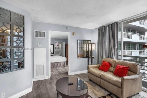 Condo in Fort Lauderdale, Florida, 1 bedroom  № 1306212 - photo 12