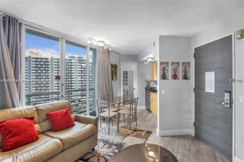 Condo in Fort Lauderdale, Florida, 1 bedroom  № 1306212 - photo 2