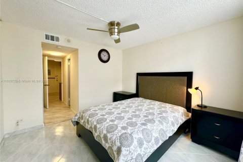 Copropriété à vendre à Sunny Isles Beach, Floride: 2 chambres, 100.98 m2 № 1306148 - photo 21