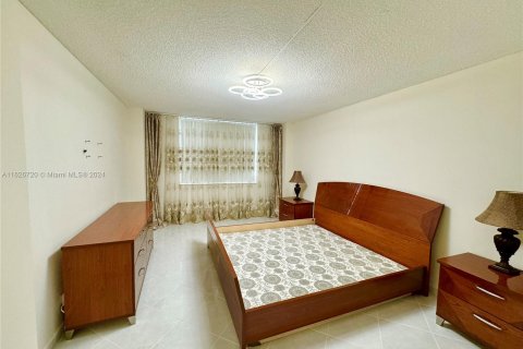 Copropriété à vendre à Sunny Isles Beach, Floride: 2 chambres, 100.98 m2 № 1306148 - photo 12