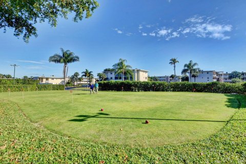 Condo in Palm Springs, Florida, 2 bedrooms  № 1093421 - photo 2