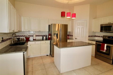 Adosado en venta en Homestead, Florida, 3 dormitorios, 155.15 m2 № 912233 - foto 5