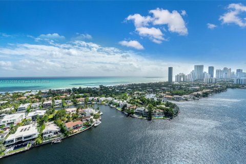 Copropriété à vendre à Aventura, Floride: 6 chambres, 553.51 m2 № 1238122 - photo 21