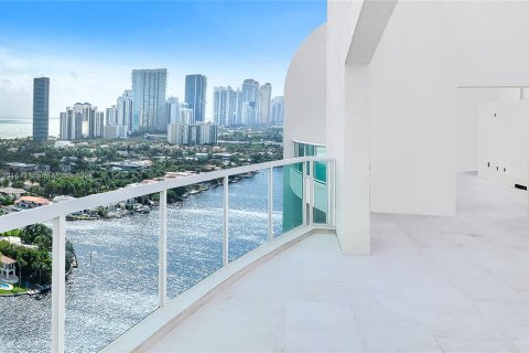 Copropriété à vendre à Aventura, Floride: 6 chambres, 553.51 m2 № 1238122 - photo 1