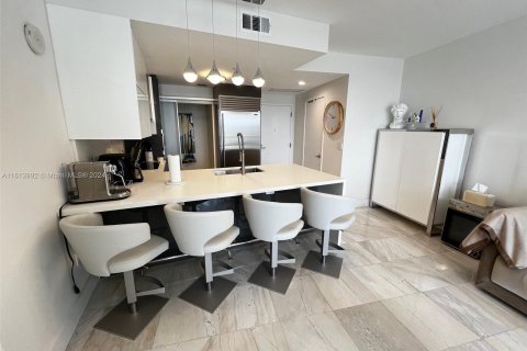 Condo in Sunny Isles Beach, Florida, 1 bedroom  № 1238123 - photo 1