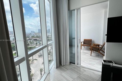 Condominio en venta en Sunny Isles Beach, Florida, 1 dormitorio, 81.85 m2 № 1238123 - foto 21