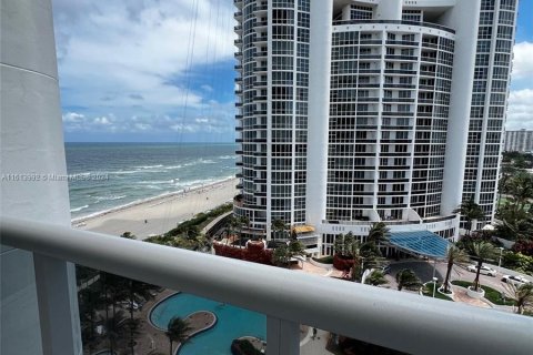 Condo in Sunny Isles Beach, Florida, 1 bedroom  № 1238123 - photo 22