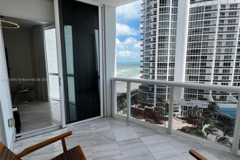 Condominio en venta en Sunny Isles Beach, Florida, 1 dormitorio, 81.85 m2 № 1238123 - foto 20