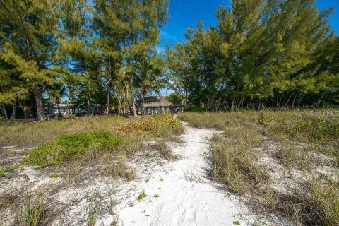 Villa ou maison à vendre à Holmes Beach, Floride: 8 chambres, 783.17 m2 № 939804 - photo 4