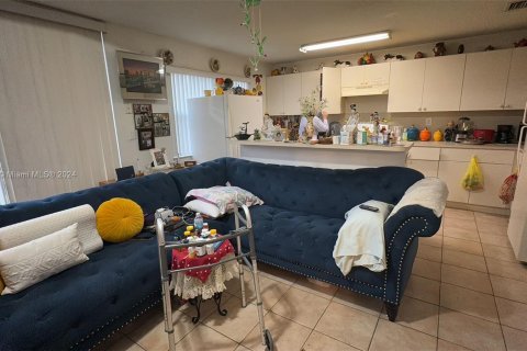 Adosado en venta en Miami, Florida, 3 dormitorios, 158.86 m2 № 1429987 - foto 7