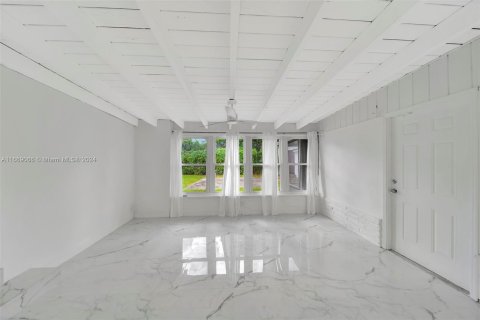 Villa ou maison à vendre à Miami Gardens, Floride: 4 chambres, 217.3 m2 № 1385976 - photo 16